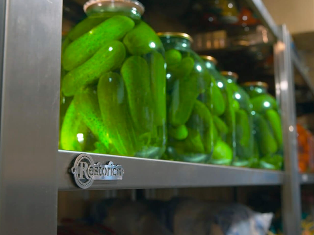 Вагон-кухня зі складом для продуктів Вагон-кухня зі складом для продуктів