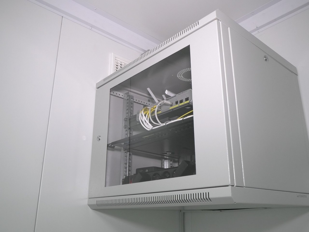 210 Модульний офіс на 8 людей 210 Модульний офіс на 8 людей