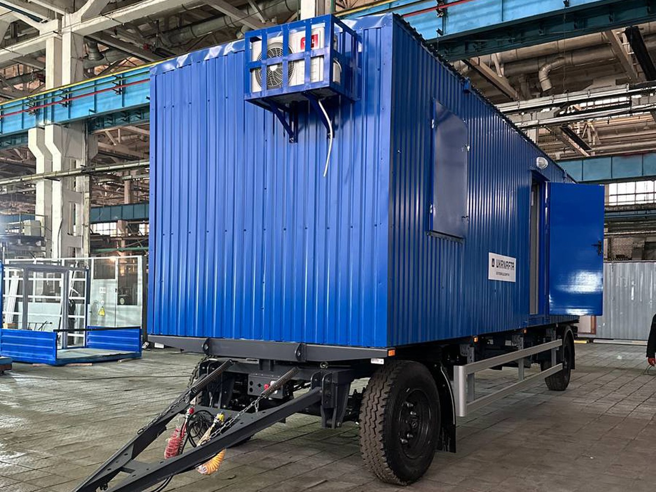 Вагон-побутівка на шасі Вагон-побутівка на шасі