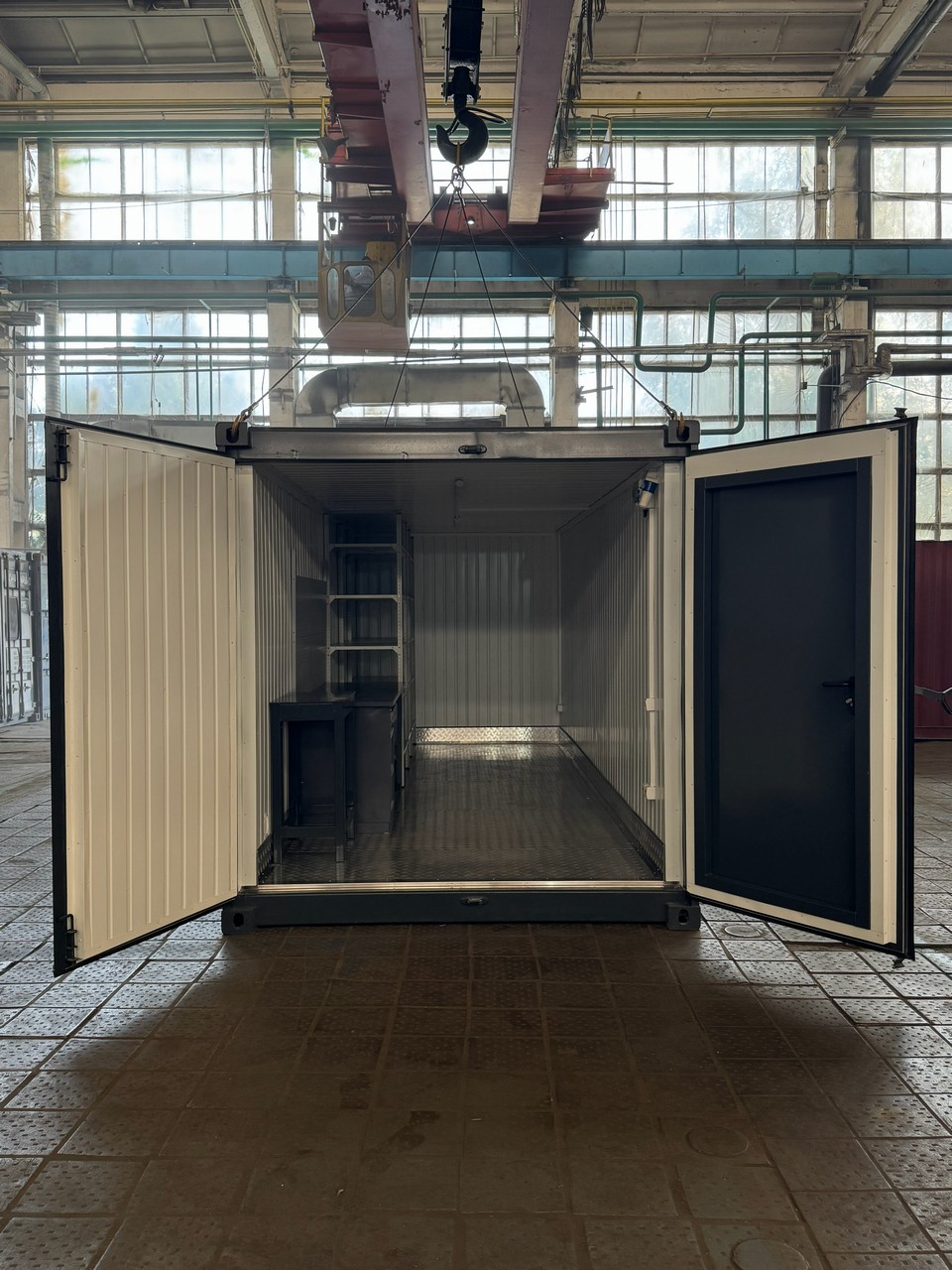 Модульний склад зі стелажами Модульний склад зі стелажами